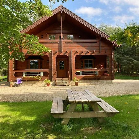 Ferienhaus Riverside Log 10 River Valley