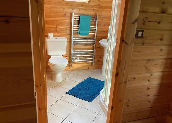 Дом отдыха Riverside Log *